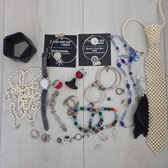 Jewelry Mixed Lot Ring Earring Necklace Bracelet Watch Silver Black Pearl 30 PC - Picture 1 of 6